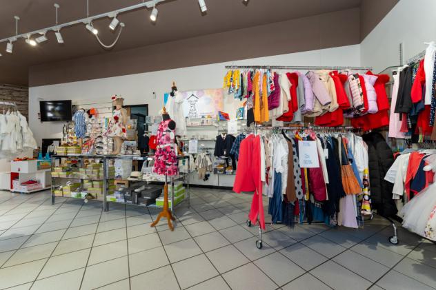 Abbigliamento in vendita a Belpasso - Foto 19