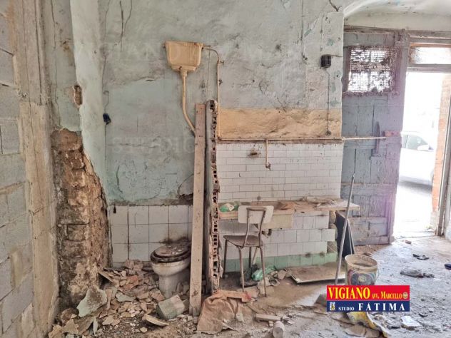 FOGGIA - VENDESI - CENTRO STORICO - VICO SASSI N. 22 - MQ.97 CATASTALI. - Foto 9