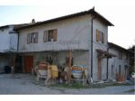 Scarperia (pressi) - Colonica libera su 2 lati al grezzo con giardino e garage