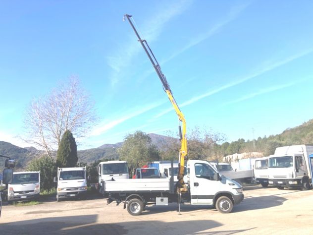 camion iveco daily 35c15 ribaltabile e gru - Foto 3