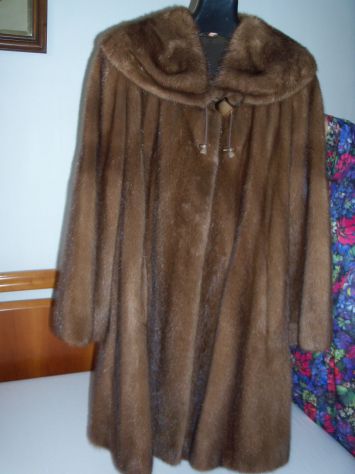 Cappotto in vera pelliccia di VISONE