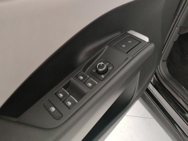 Volkswagen T-Roc 1.5 eTSI ACT DSG Style - Foto 6