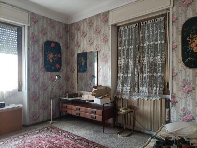 VILLA Indipendente da ristrutturare con Ben Oltre 1000 mq. di Giardino - Foto 11