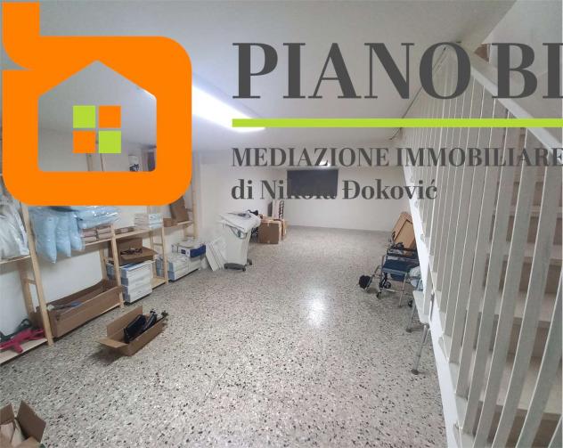 A000085 - NEGOZIO CENTRALE con MAGAZZINO - Foto 9