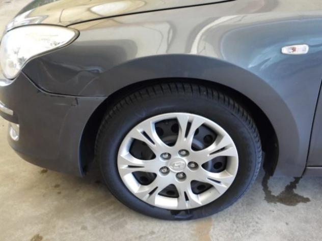 HYUNDAI i30 CW 1.6 CRDi VGT 16V 115CV Active rif. 16435721 - Foto 10