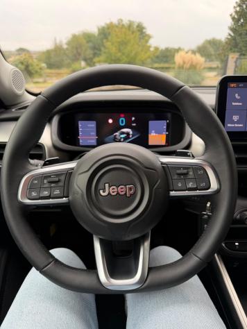 Jeep Avenger e-Hybrid 1.2 MHEV e-Hybrid Turbo Altitude - Foto 9