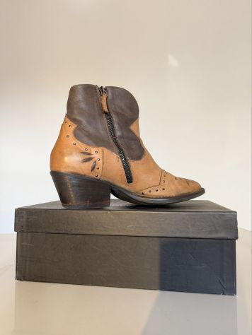 Stivaletti Donna Chiaroscuro - numero 38, in pelle. - Foto 2