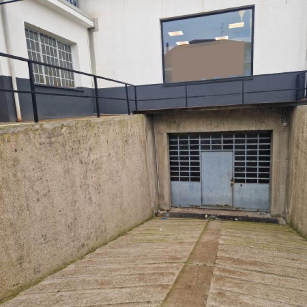 Immobile di 650 m² con 2 locali in affitto a Pero - Foto 2