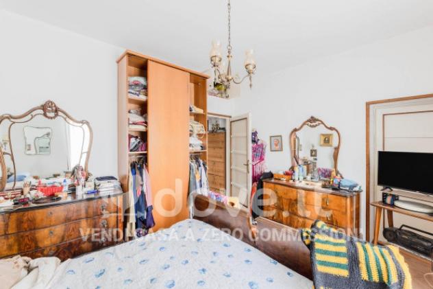 Villa di 350 m² con più di 5 locali e box auto in vendita a Cocquio-Trevisago - Foto 9