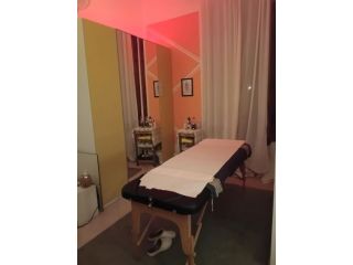 Massaggi - benessere Firenze - Massaggiatore  olli  caldi  relax Tel:3287349735