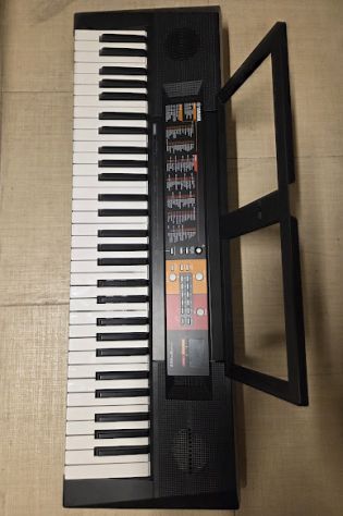 Tastiera digitale usato Yamaha Digital Keyboard PSRF51.