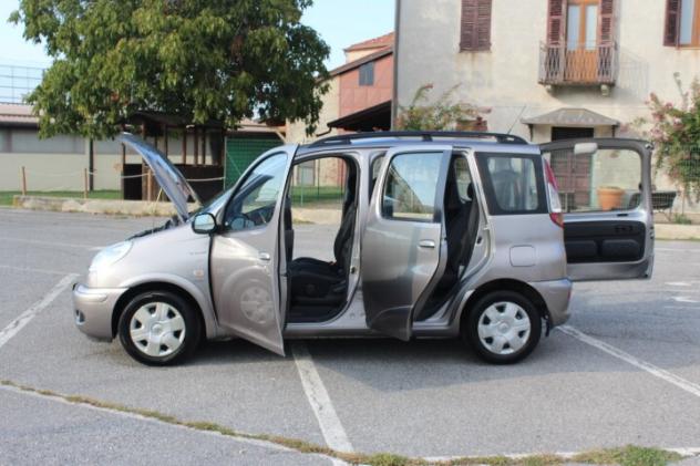 Toyota Yaris Verso 1.3i 16V cat Sol MULTISPAZIO BENZINA TUTTI I TAGLIANDI IN UFFICIALE UNICO UTILIZZATORE - Foto 6