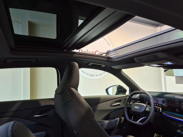 Audi Q3 2.0 TDI S LINE EDITION 150CV S-TRONIC LED TETTO NAVI CARPLAY RETROCAM. ACC. AUTO UFFICIALE AUDI 1 PROPRIETARIO - Foto 3