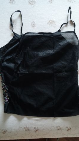TOP NERO CON PERLINE E PAILLETTES - Foto 5