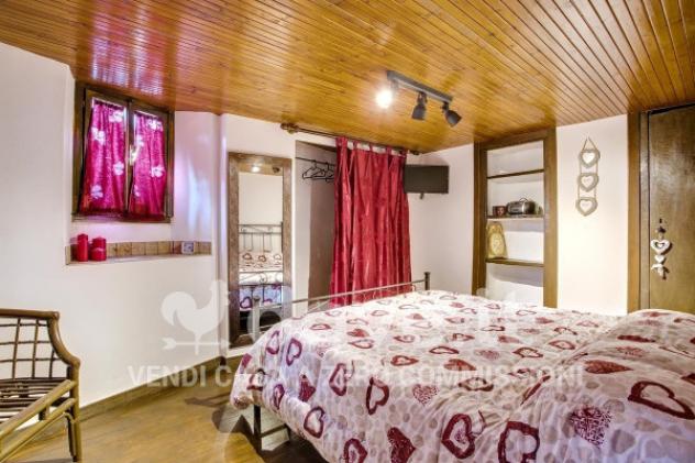 Casa indipendente di 218 m² con 5 locali in vendita a Maccagno con Pino e Veddasca - Foto 9