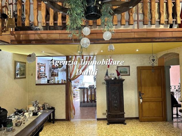 Appartamento con terrazzo, garage e cantina - Foto 6