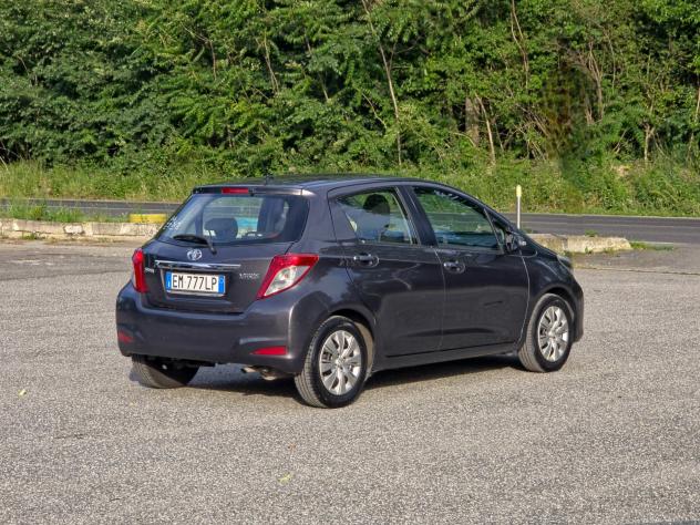 Toyota Yaris 1.0 5 porte Lounge CV-69 E5B Manuale NEO - Foto 6