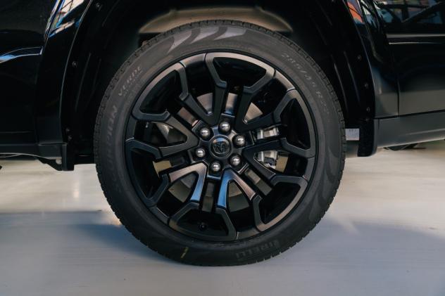 RAM 1500 NUOVO RAM 2025 Limited Night 3.0L Twin- Turbo 540 CV - Foto 9