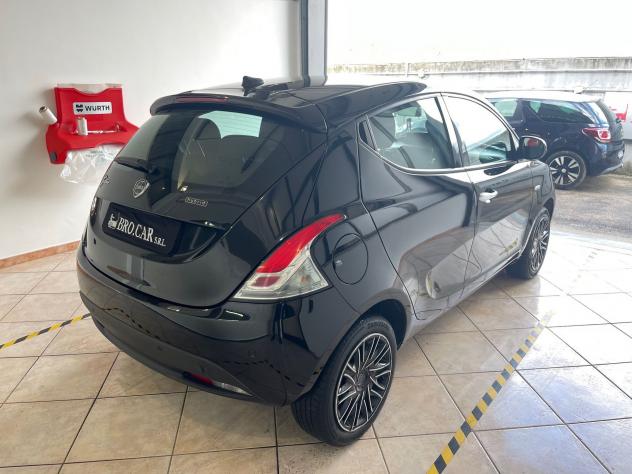 Lancia Ypsilon 1.0 FireFly 70cv S&S Hybrid GOLD PLUS - Foto 3