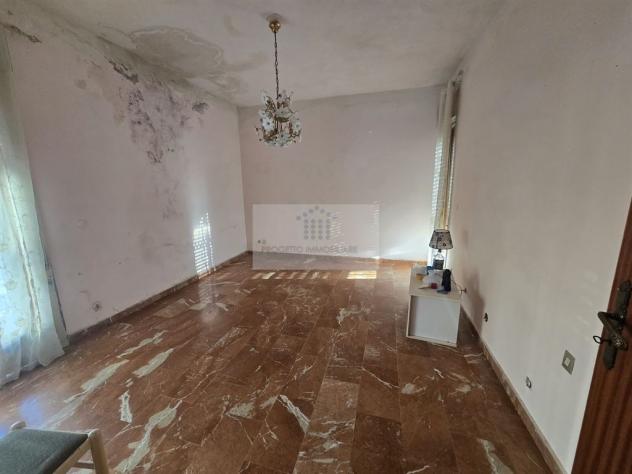 VENDESI VILLA SINGOLA - Foto 13