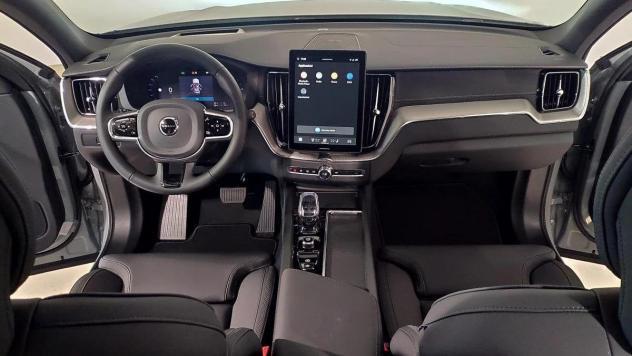 Volvo XC60 Recharge T6 Plug-in AWD auto Ultra Dark - Foto 5