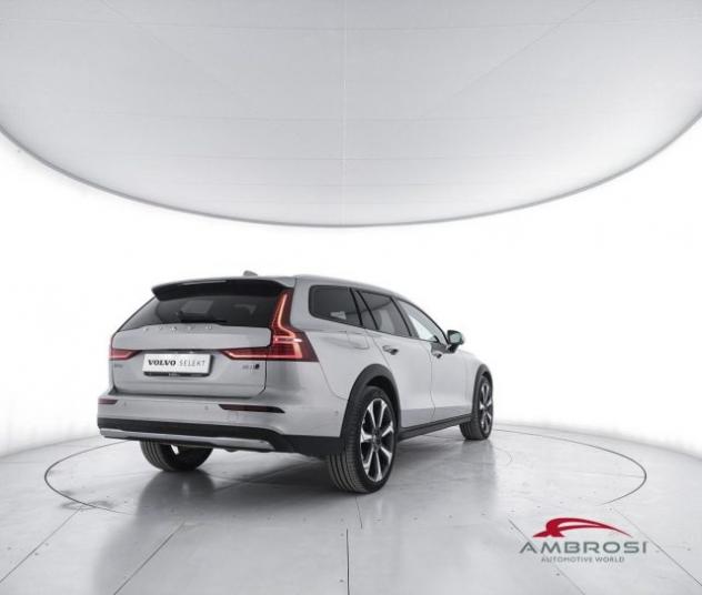 VOLVO V60 Cross Country 2.0 b4 Plus awd auto rif. 23843517 - Foto 3