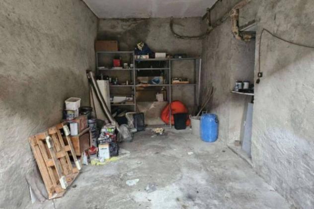 Immobile in asta di 77 m², box auto in vendita a Azzio - Foto 7