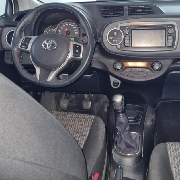 Toyota Yaris 1.4 D-4D 5 porte Lounge - Foto 5