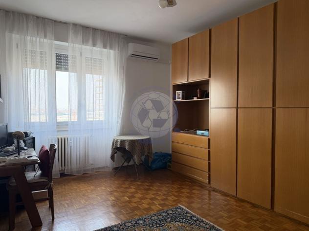 Ampio trilocale all’ottavo piano con tripla esposizione - Foto 19