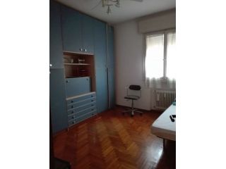 Offro camera singola in affitto