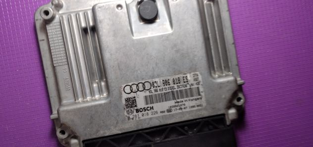 AUDI A3 S3 8P centralina motore 03L906018ES 0281018226 - Foto 2