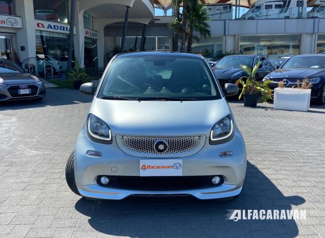 smart forTwo 0.9 t Brabus edition 90cv twinamic - Foto 2