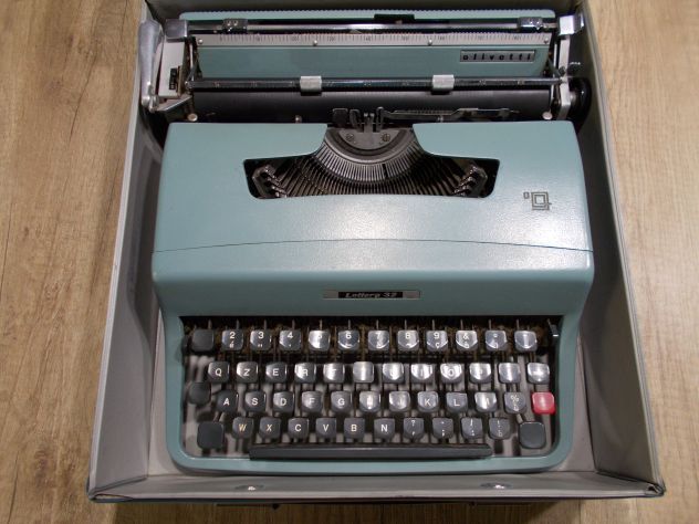 Macchina da scrivere "Olivetti Lettera32" - Foto 2