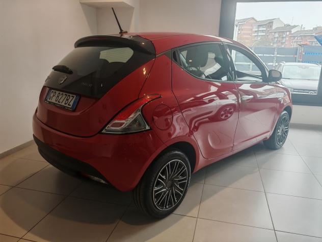 Lancia Ypsilon Ypsilon 1.0 FireFly 5 porte S&S Hybrid Silver Plus - Foto 2