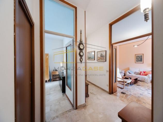 Ampio tre locali di 100 mq in elegante contesto con giardino condominiale - Foto 19