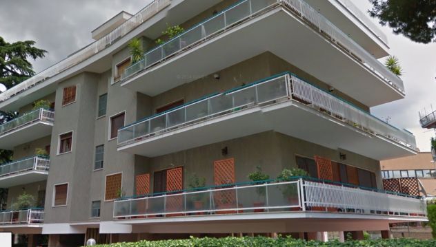 Comodissima stanza uso singola, 16 mq, molto luminosa, con grande balcone - Foto 6