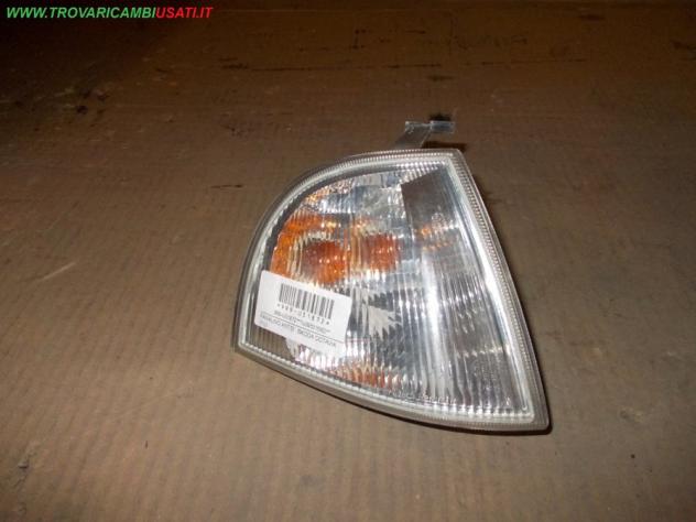 FANALINO ANT.D. SKODA OCTAVIA (1U) Parti elettriche Fanaleria Proiettori Fanalino comple SKODA - OCTAVIA - 01-09-2000 - 01-10-2004