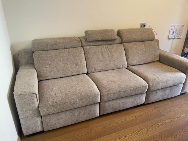 Divano 3 posti elettrico in tessuto moderno 253x100 cm - Ottime condizioni - Foto 6