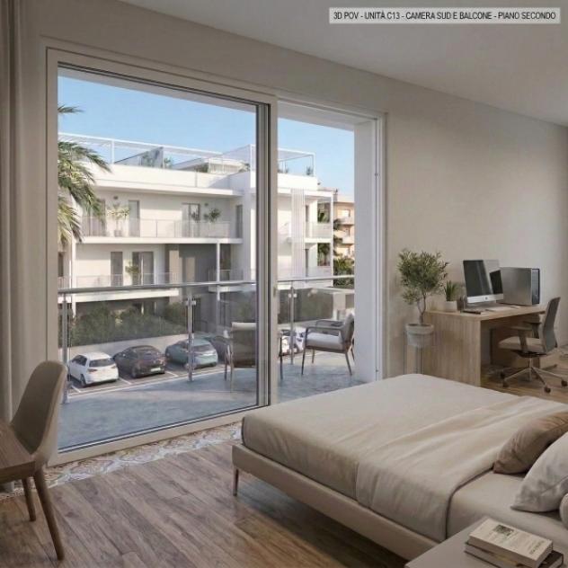 Ampio trilocale con doppio bagno arredato, lavanderia, 2 terrazzi e solarium.C13 - Foto 2