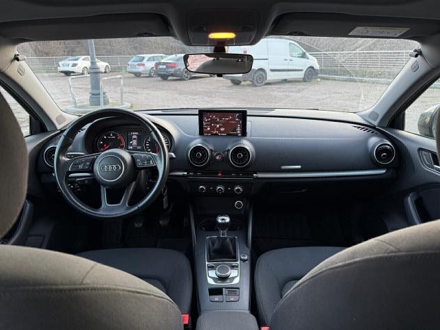 Audi A3 tetto apribile valutiamo usato/scambio - Foto 2