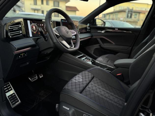 Volkswagen Tiguan Tiguan 2.0 TDI 150 CV DSG R-Line Plus - Foto 9