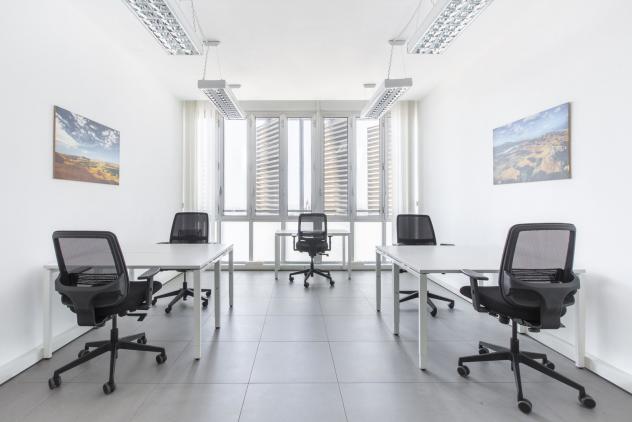 Ufficio privato in affitto per 5 persone a Napoli, Centro Garibaldi