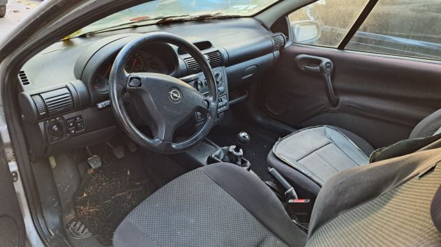 Ricambi vari Opel Tigra 1.4 benzina del 2000 - Foto 4