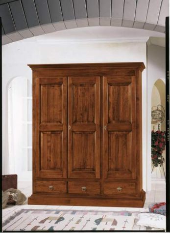 Arredi in Legno Classici : Armadio cod 611 Color Noce AFFARE