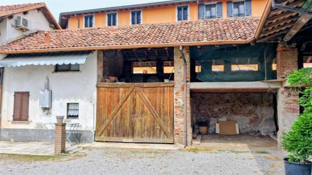 Ampio Cascinale con Corte Privata: Abitazione e Grandi Volumi Recuperabili - Foto 17