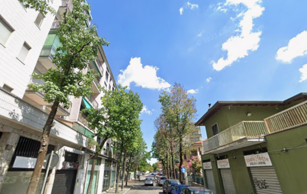 Monolocale con balcone, cantina e posto auto - Foto 4