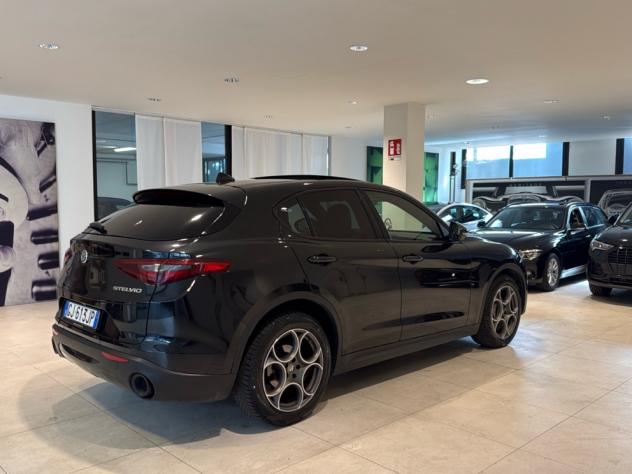 Alfa Romeo Stelvio 190cv Q4 Sprint AT8 2.2TD Tetto Adap.Cruise 19” - Foto 7