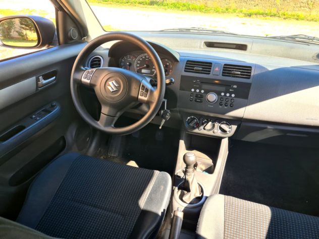 Suzuki Swift 1.3 benzina 5 porte - Foto 5