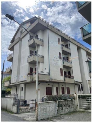 IMMOBILI-IMMOBILE RESIDENZIALE-Via XV Gennaio, 10, 03014 Fiuggi FR, Italia - Foto 2