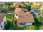 Villa singola con 1.000 mq di giardino privato